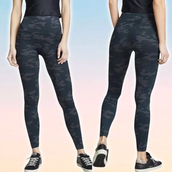 NWT SPANX Look at Me Now Seamless Leggings Sz Small Camo - Picture 2 of 6